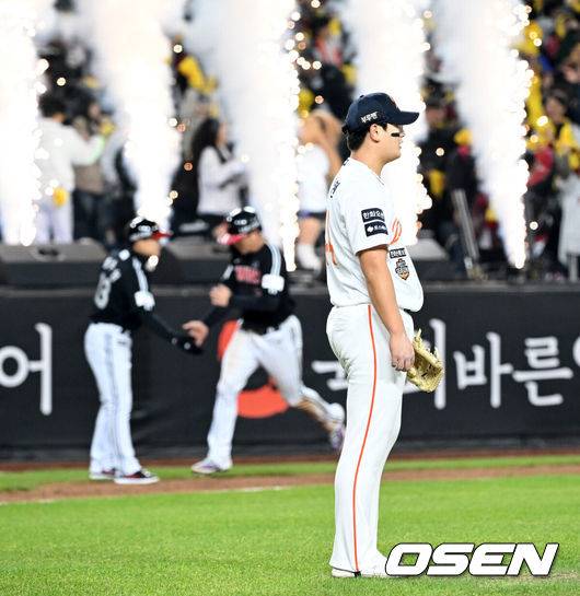 '충격' 김서현 또 홈런 맞다, 박동원 추격의 투런포...9회 1아웃 강판되다 [KS4]