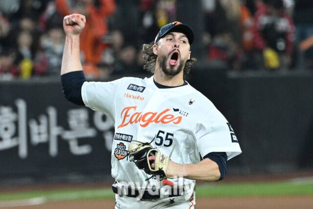 '투혼의 117구, 미쳤다' 156km KKKKKKK 1실점, LG 압도했다…대전예수의 포효, 한화 팬들 열광하다 [MD대전 KS4]