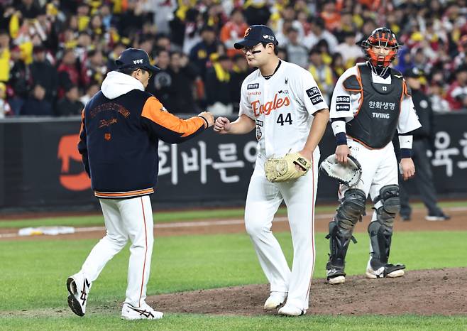 김서현이 망친 독수리의 한국시리즈…한화, 4차전 충격의 역전패 [KS4]