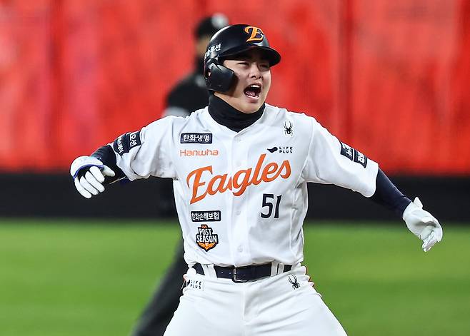 9회에 6점 LG, ‘마무리 김서현’ 고집한 한화에 막판 대역전극...KS 우승 1승 남았다