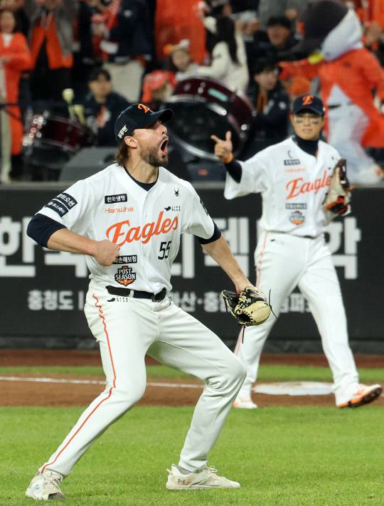 와이스 강판 거부, 믿어야 했다…한화, 117구 투혼도 지켜내지 못한 충격의 4대 7 역전패