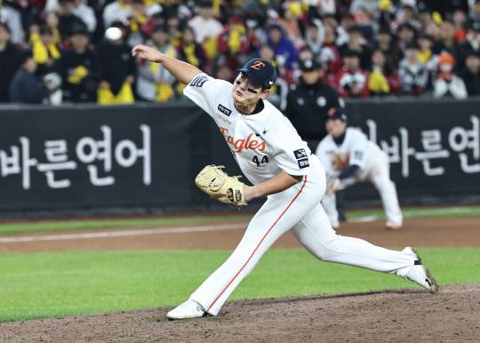 와이스 강판 거부, 믿어야 했다…한화, 117구 투혼도 지켜내지 못한 충격의 4대 7 역전패