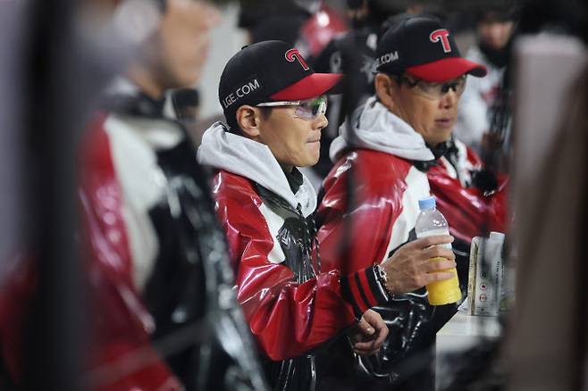 ‘대역전극’ LG 염경엽 “흔들리는 김서현 보며 승부 생각”