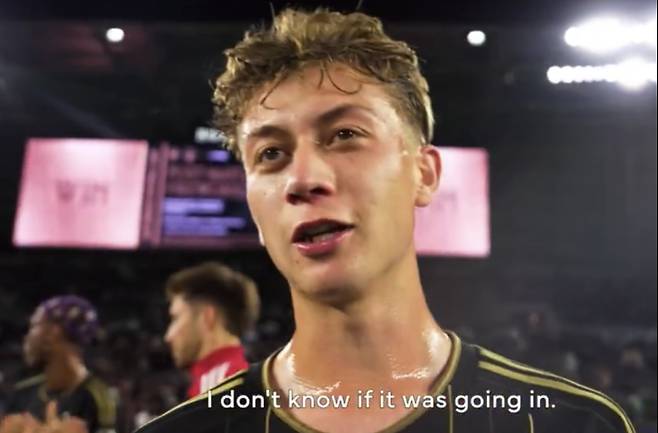 SON 덕에 ‘인생골’ 넣고 머리 감싸 쥔 오르다스 “다들 날 싫어하겠지” 고백…아찔했던 이유는?