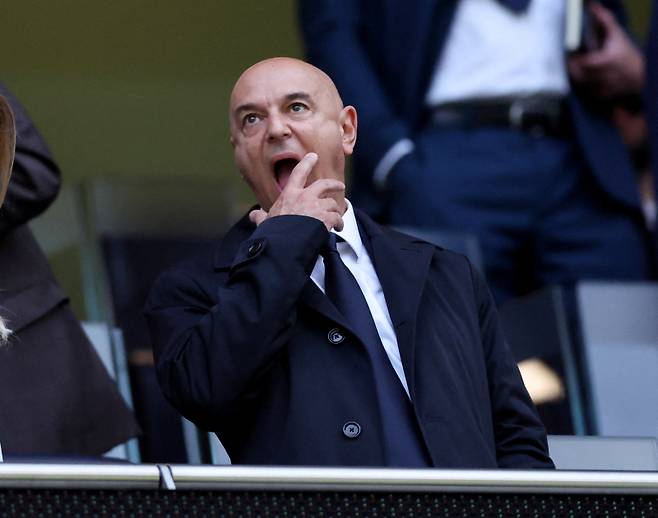 ‘손흥민 OUT→폭망’ 토트넘 진짜 망조 들었다…공식 스토어 직원이 직접 “매출 반 토막” 심각한 사정 고백