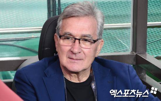 오피셜 '공식발표' 이동국 군대 확정→중국 월드컵 꿈 '와장창'…동유럽 베테랑 이반코비치 감독, 끝내 은퇴 선언