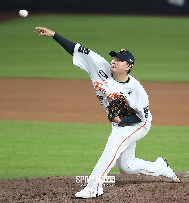 KIA→한화 트레이드 성공신화 믿을수 없었나…KS 대참사 언제부터 조짐이 보였나