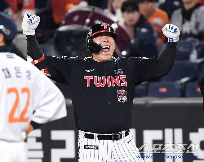 눈물샘 터진 35세 캡틴 '이건 드라마로 만들어도 욕 먹는 거잖아요’ [대전 현장]