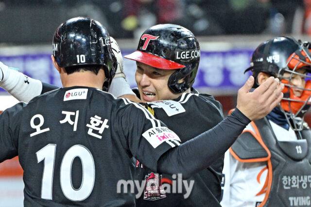 김서현 펑펑 울렸다, 65억 포수 없었으면 어쩔 뻔…한국시리즈 MVP 꿈 아니다