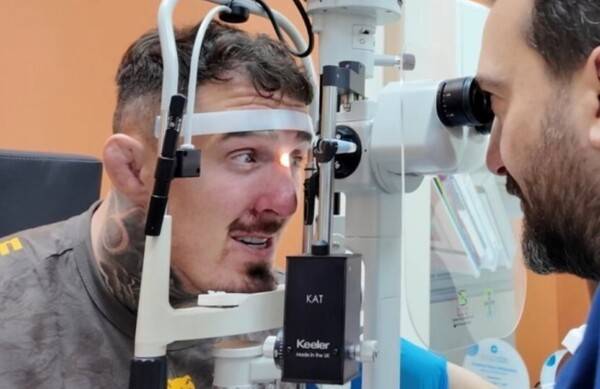 충격의 은퇴 시사,