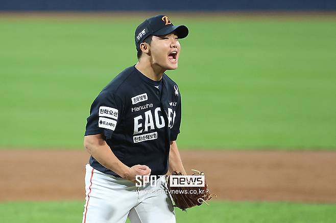 '대전에선 안 돼' 한화는 잠실로 가야만 한다…정우주의 기적, 문동주가 이어갈까