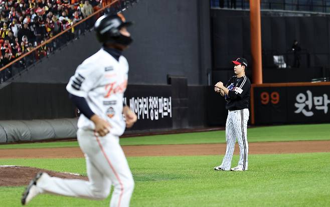'LG 충격패를 보고도?' 한화는 왜 김서현 악몽의 징후, 볼질에도 미련을 버리지 못했나