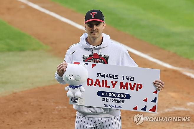 에이스 발굴한 LG 외국인 스카우트