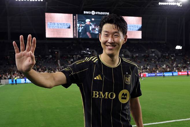 英 독점 인터뷰, LAFC 공식 인정