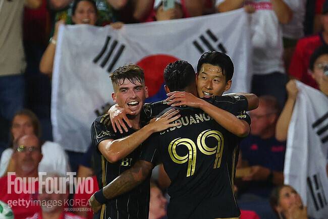 황당하네...“손흥민 프리킥 평범했는데? MLS 홍보용으로 상 줬다” 美 매체, SON 올해의 골 수상 비판