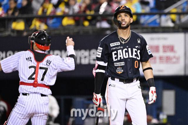 '이런 반전이' 한국시리즈 1할대 KKKKK, 한화 정규직 조용하네…대전 와서 침묵, 한화 시나리오에 없었는데