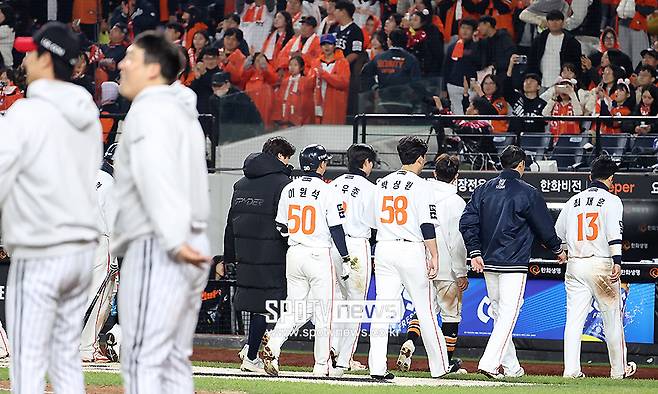 김경문 한 번 더 실수는 끝이다… 전설의 삼성 투수 운영 소환할까, 한화 역사상 첫 대업 도전