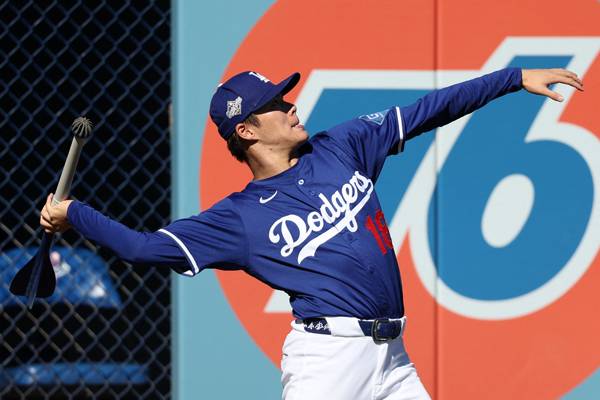 “6차전 승리만 집중하겠다” 탈락 위기에서 등판하는 야마모토, 구세주가 될까 [WS]