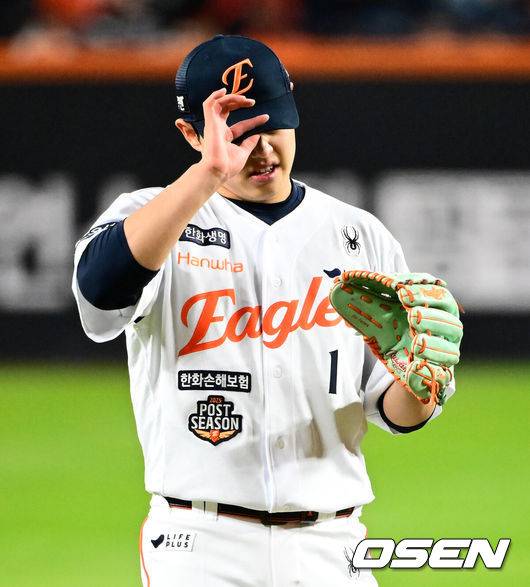 문동주도 지쳤다, 최고 시속이 150km라니…1이닝 21구 1실점 초고속 강판, 부상은 아니다 [KS5]