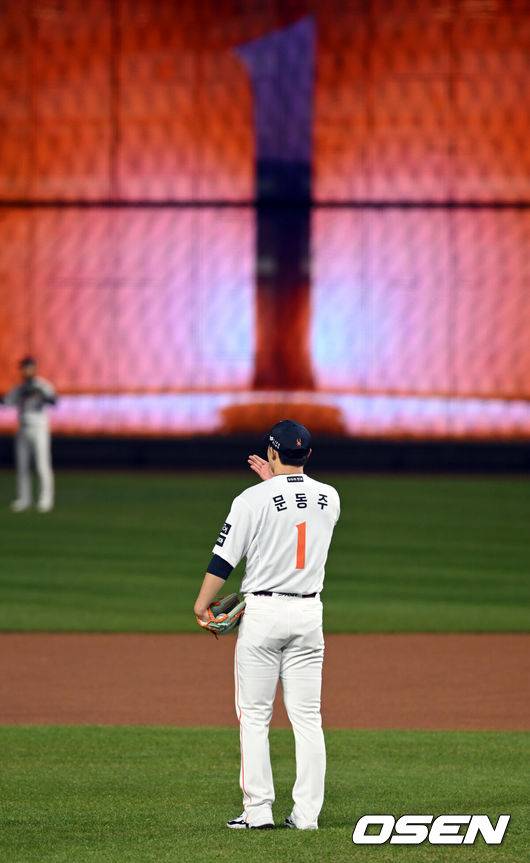 문동주도 지쳤다, 최고 시속이 150km라니…1이닝 21구 1실점 초고속 강판, 부상은 아니다 [KS5]