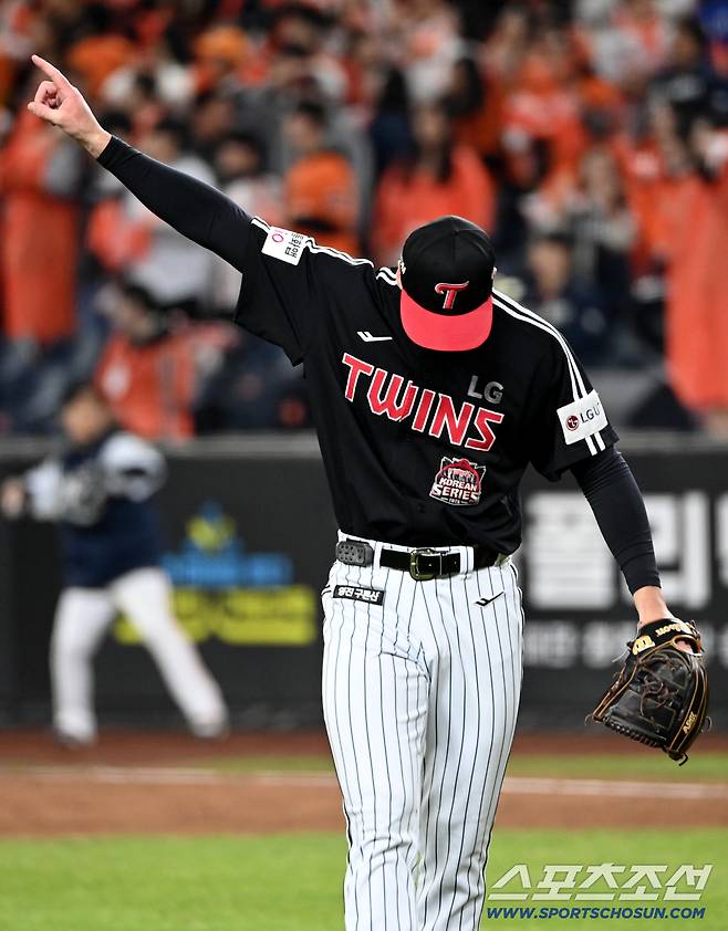 도대체 안타를 몇 개나 훔쳐 가는거야? 속타는 한화, LG 호수비 퍼레이드 '미쳤다'