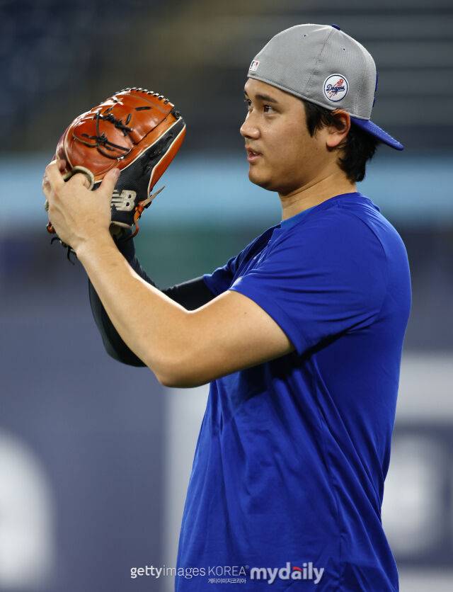 '벼랑 끝' 다저스 선수단 의지 보소, 원정 출발 시간 당기고 자발적 훈련 참여