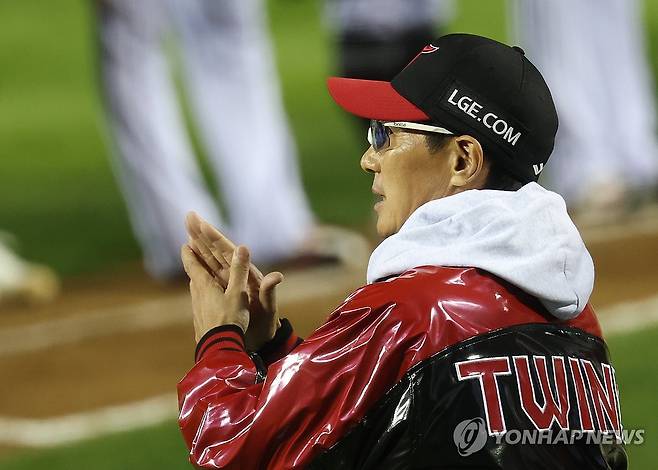 'LG 사령탑 최초 통합우승 2회' 염경엽 감독 재계약 사실상 확정