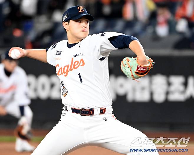 '2025 최강팀은 LG 트윈스' 4승1패 징검다리 우승, V4 완성. 3년간 두번 우승 염경엽, 명장에 오르다[KS5 리뷰]