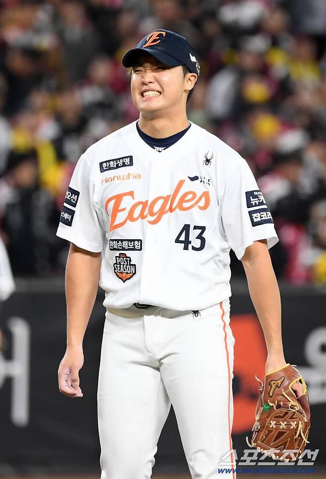 '2025 최강팀은 LG 트윈스' 4승1패 징검다리 우승, V4 완성. 3년간 두번 우승 염경엽, 명장에 오르다[KS5 리뷰]