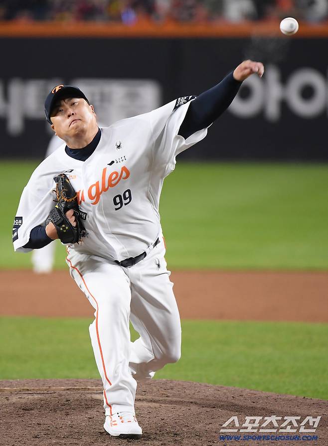 '2025 최강팀은 LG 트윈스' 4승1패 징검다리 우승, V4 완성. 3년간 두번 우승 염경엽, 명장에 오르다[KS5 리뷰]