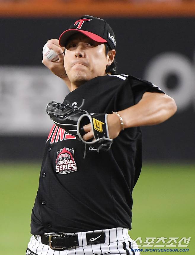 '2025 최강팀은 LG 트윈스' 4승1패 징검다리 우승, V4 완성. 3년간 두번 우승 염경엽, 명장에 오르다[KS5 리뷰]