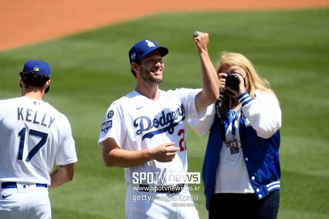 커쇼 분명 우승 반지 2개인데, 알고 보니 하나는 노카운트라고? '출전 0' 김혜성은 어떻게 될까