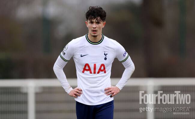 ‘손흥민과 한솥밥’ 토트넘서 실패하고 파격 결단…‘英 국적 포기→亞 국가대표 선택’