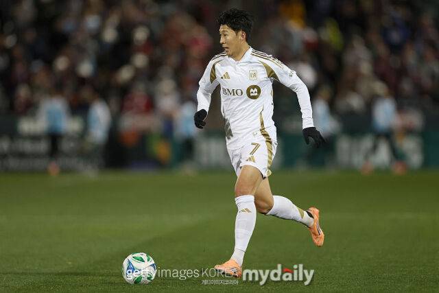 '이럴 수가' 바르셀로나, 쏘니 영입 이유 공개됐다...팬들은 절망적