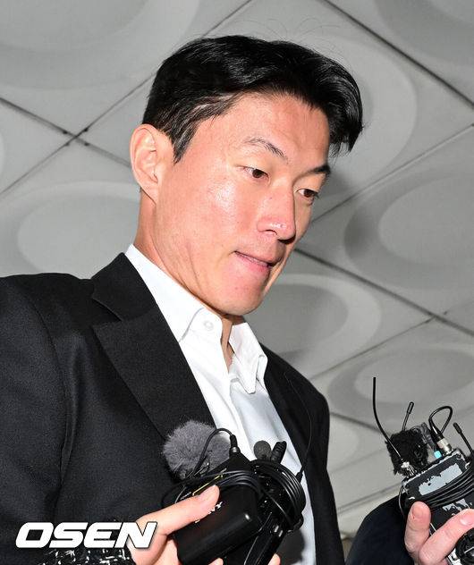 '불법촬영 후 추락' 황의조, 알라니아스포르에서도 외면... 법정에서 월드컵 언급했던 황의조, 지금은 교체명단 한켠