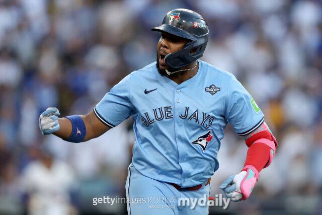 '이래서 7127억 안겼구나' 괴수의 아들, PS 8홈런 15타점 OPS 1.337 맹타→ML 최초 기록 썼다