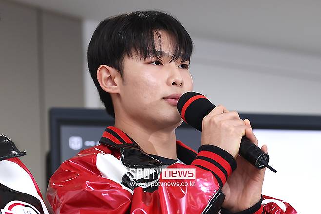 누가 상상이나 했나, 우승하고 얻은 신인이 개막부터 KS까지 완주라니