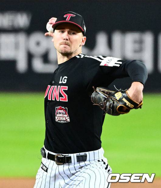 염갈량이 무릎 꿇고 부탁하다니, '연봉 4억' 대체 외인이 우승 청부사였네, KBO 5번째 대기록 세우다 [KS5]