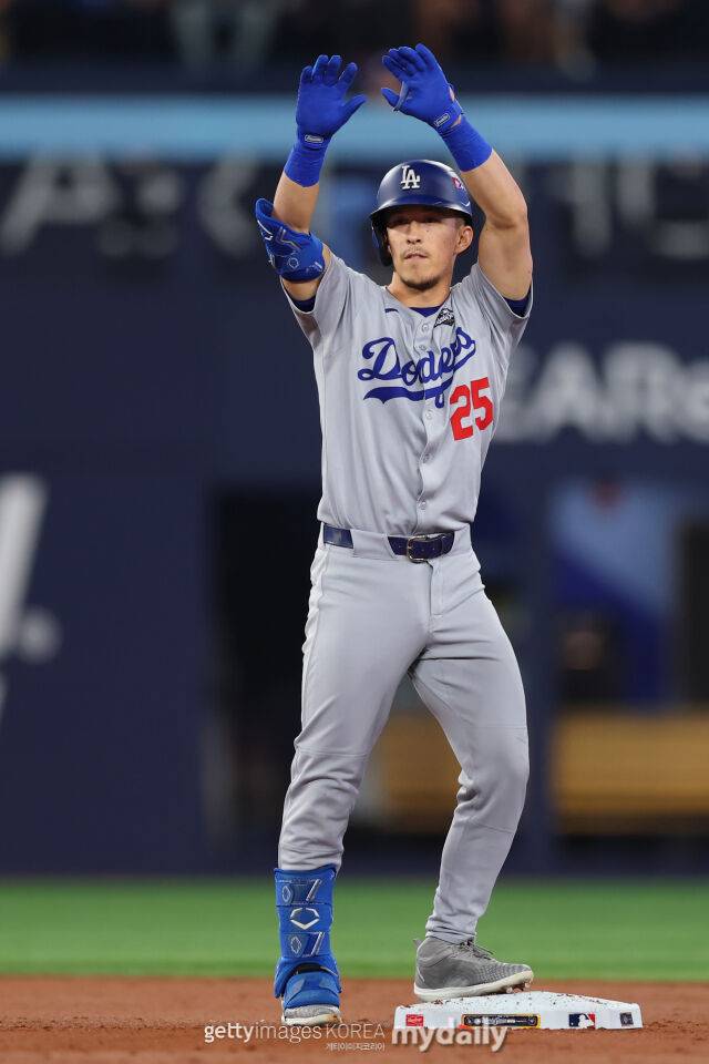 오타니 고의4구 거르더니…WS 7차전 가나? '5203억' 타자 드디어 침묵 깼다, 다저스 3-0 리드
