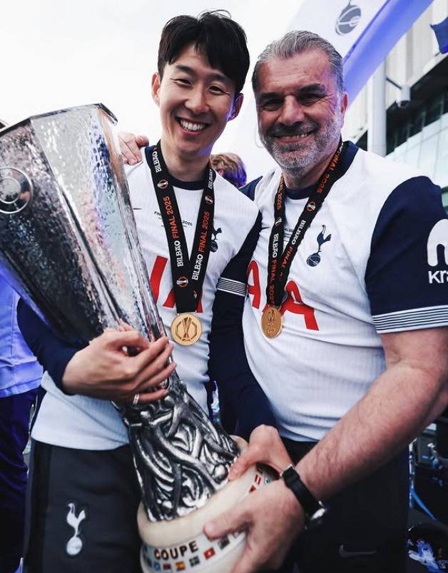 '이게 다 손흥민 때문' 완벽 부활 아모림의 고백,