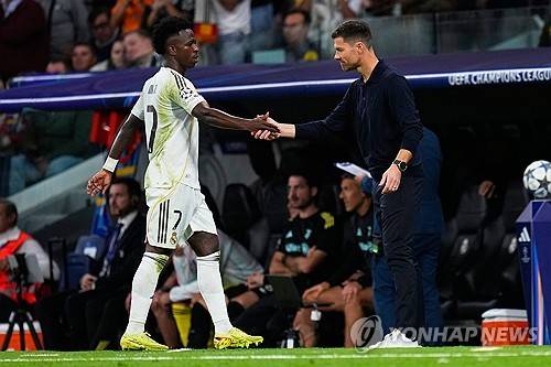 새 감독 오자마자 항명파동