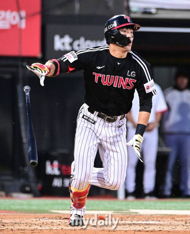 '트레이드가 신의 한 수로' 이적 후 우승, 정작 복덩이는 크게 기뻐하지 못했다