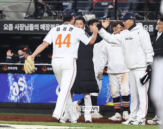 김서현 덕에 2등, 김서현 탓에 2등… ‘김서현 시리즈’ 그 이후, 내년에야 확인 가능하다