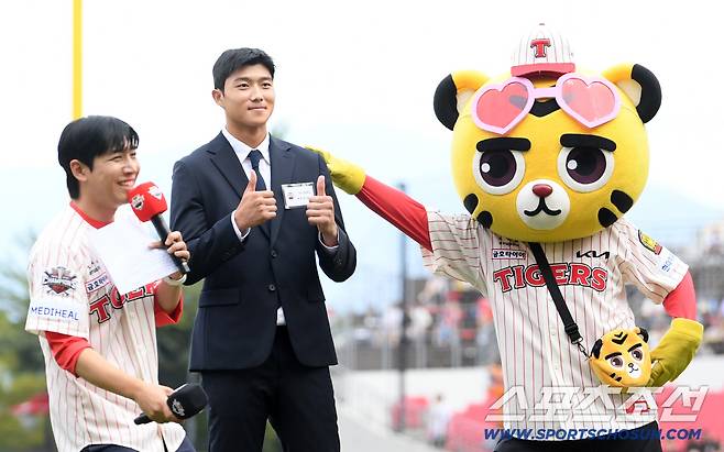 '단장 불참 예고' FA 유출 대비 KIA, 오키나와행 30명 확정…신인 야수 3명+타카하시 코치 함께한다