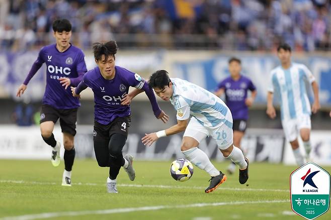 '울산 무너졌다'…안양, 홈에서 3-1 역전승→파이널B 최상단으로+모따·이창용·채현우 연속골 [현장 리뷰]