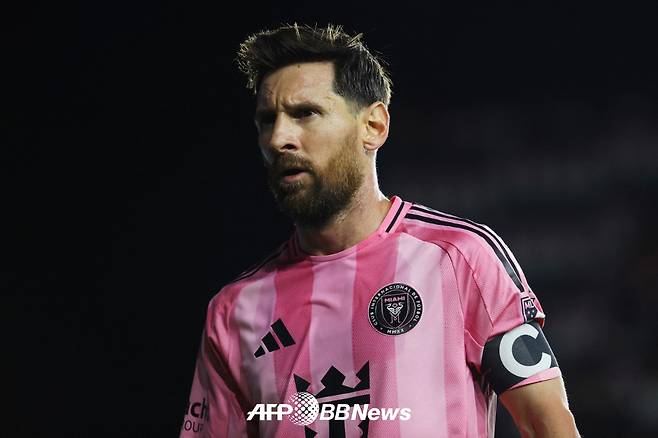 손흥민 '전 세계 8위' 올랐다, 33세 이상 파워랭킹 공개... '38세' 메시 1위 등극