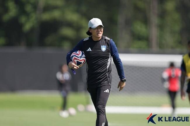 ‘디펜딩 챔피언’ 울산 이끌고 ‘강등권’ 추락…김판곤, 말레이시아로 돌아가나→’3개 구단 관심’