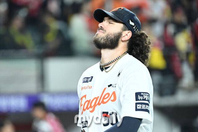 “한화 팬들 고마워요, 응원과 사랑에 감사합니다” 폰세, 한화와 아름다운 이별 암시…2026 김경문의 에이스 누구인가