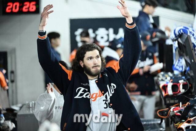 “한화 팬들 고마워요, 응원과 사랑에 감사합니다” 폰세, 한화와 아름다운 이별 암시…2026 김경문의 에이스 누구인가