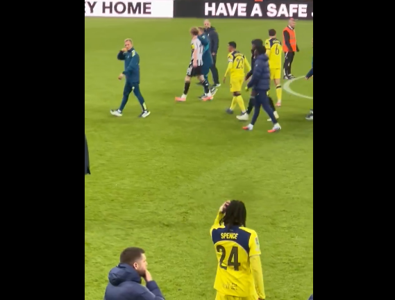 ‘캡틴’ 손흥민 시절 상상조차 못할 일…첼시전 0-1 패배하고 ‘프랭크 감독 악수 무시→터널 직행’